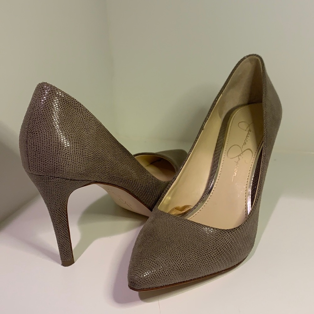 Jessica Simpson Beige Pumps